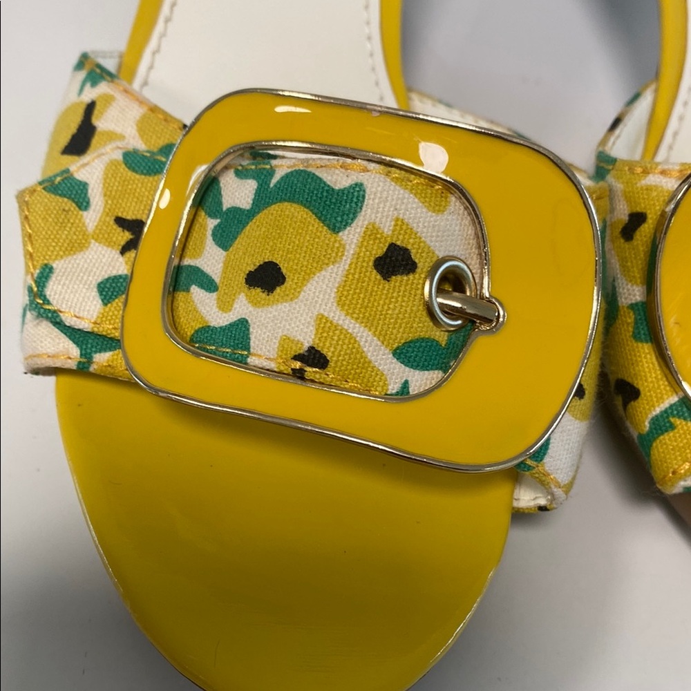 Bandolino Yellow Green Embellished Sandals - Picture 3 of 8